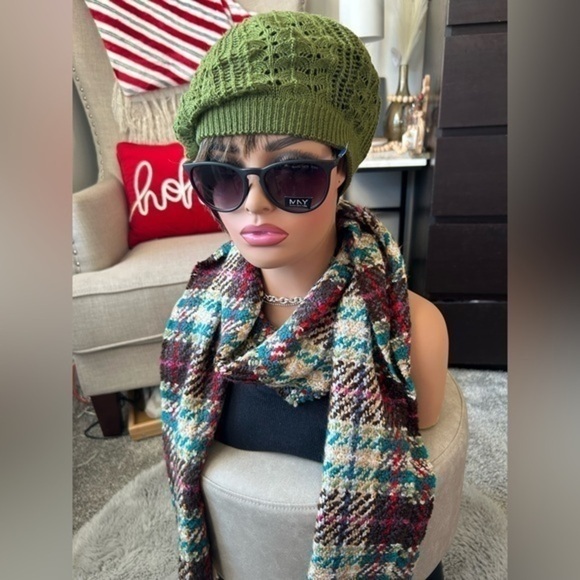 ✨NWOT Beret Tam Beanie knit hat green - Picture 3 of 6